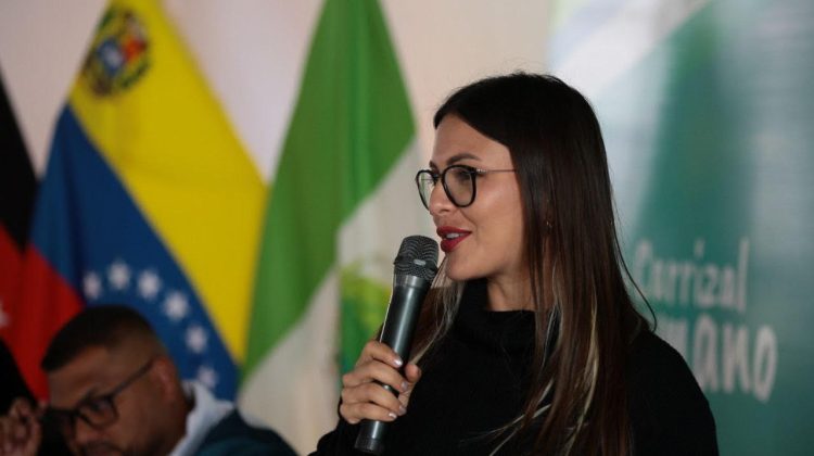 Alcaldesa Jennifer Mujica