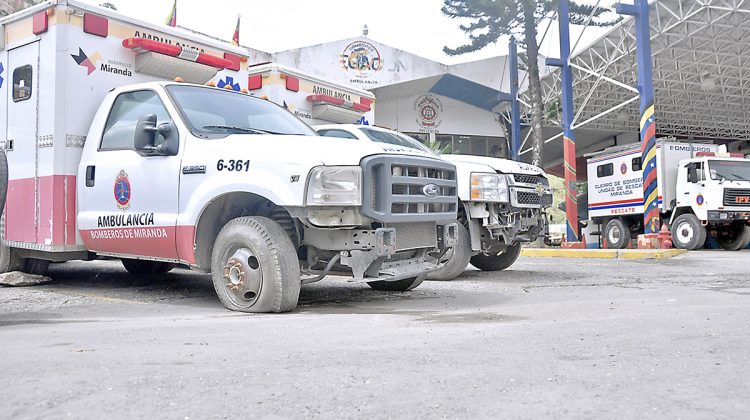 Alejandra Ávila - ambulancias dañadas de los bomberos