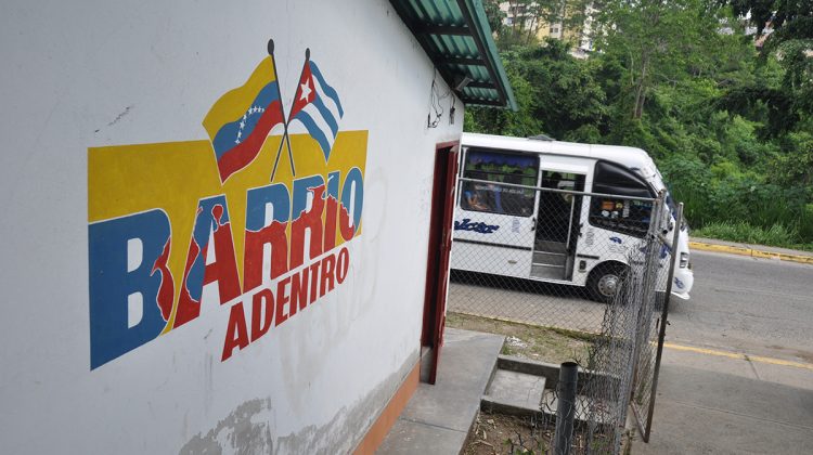 BARRIO ADENTRO v Bolivar