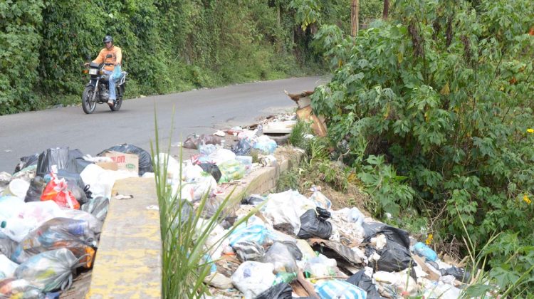 BASURA Y FALLA DE BORDE LA MATICA