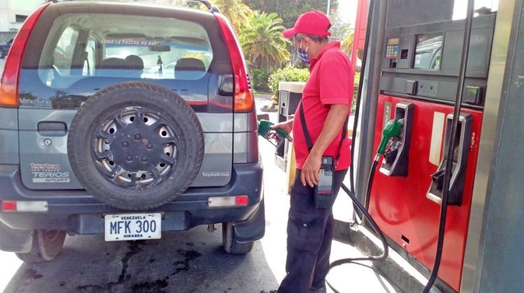 Bomba-de-gasolina-los-nuevos-teques-750x422