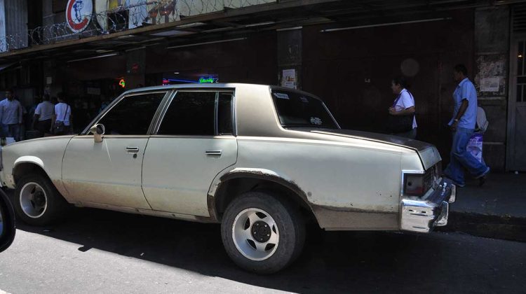 CARRO VIEJO