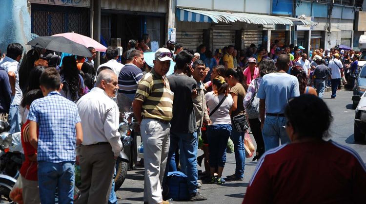 COLA PARADA DE LAGUNETICA