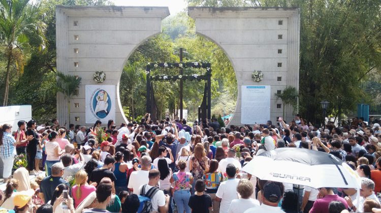 Cada año cientos de feligreses celebran la Semana Santa en Betania