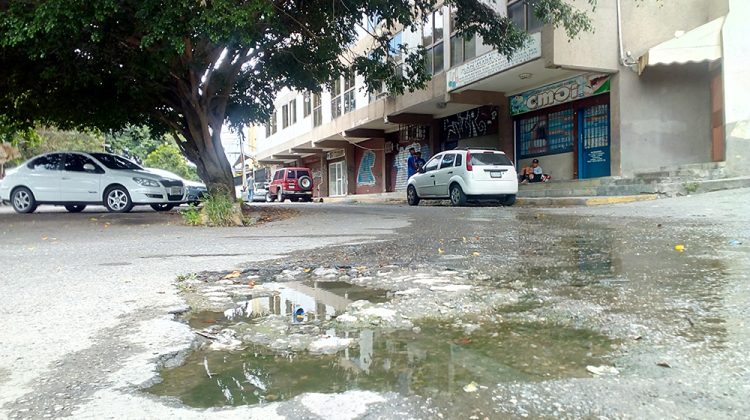 Calle estadio de guaicaipuro 1