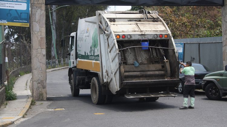 Camion aseo los salias 1