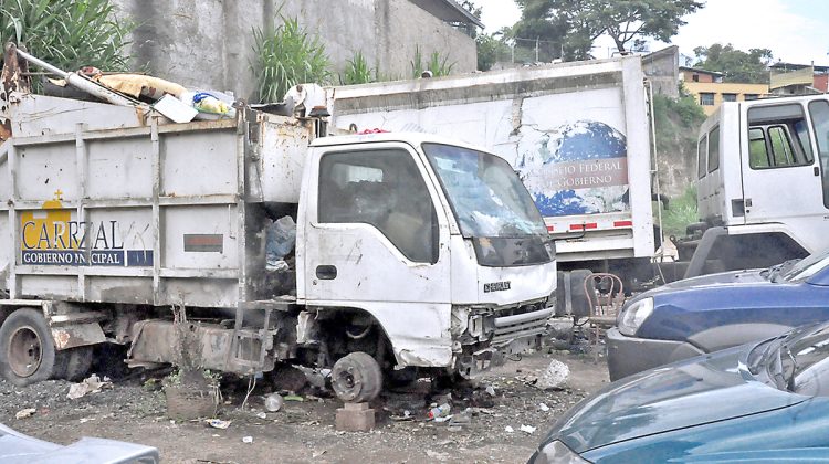 Camiones de basura carrizalJPG