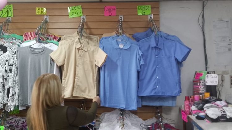 Camisas escolares