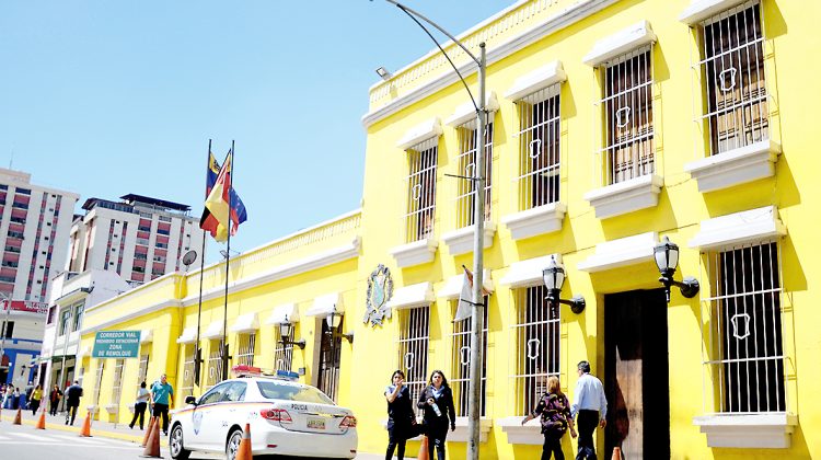 Casa-Amarilla1-