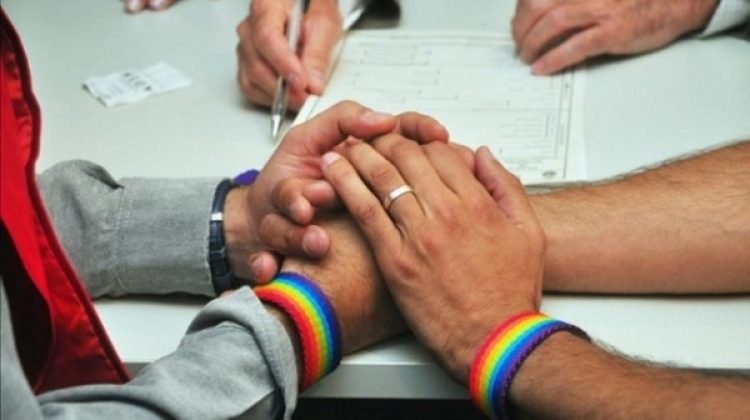 Chile_parejashomosexuales