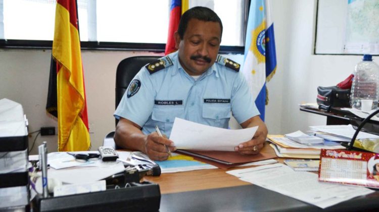 Comisionado jefe Leopoldo Robles (2)