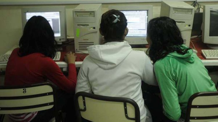 Computacion-aulas-colegios-Gerardo-DellOro_CLAIMA20150827_0051_28