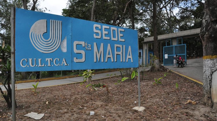 Construcción de reja refuerza la seguridad del recinto