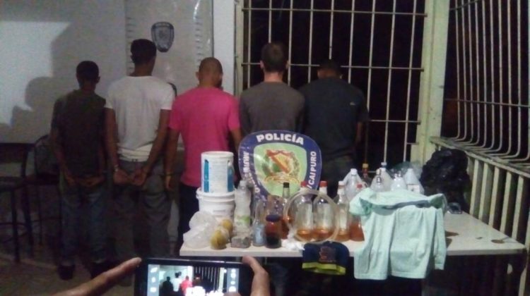 DETENIDOS CINCO SUJETOS IMG-20170421-WA0019
