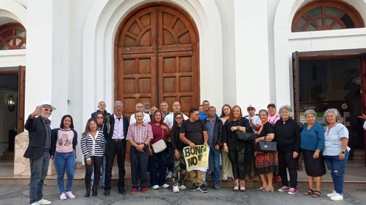 Docentes protestaron