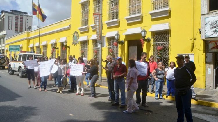 EDGAR JIMENEZ-PROTESTA CASA AMARILLA 2