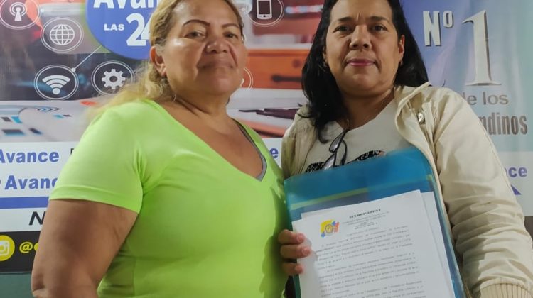 ENFERMERAS EN PIE DE LUCHA