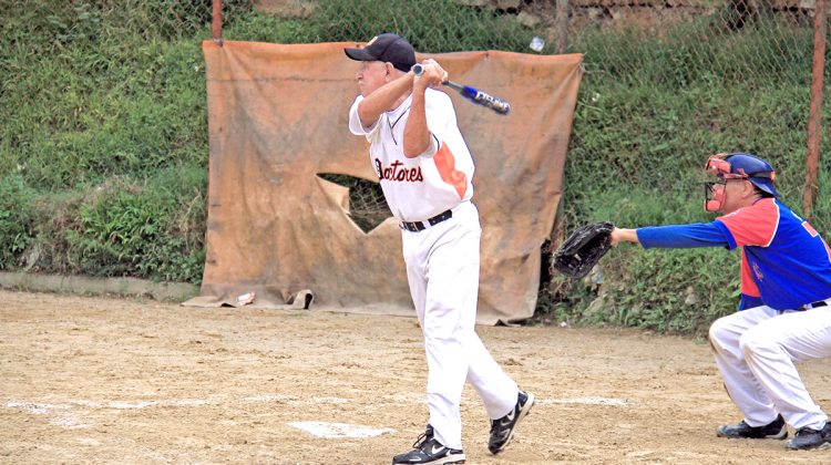 El manager de los galenos disparó tabla dorada