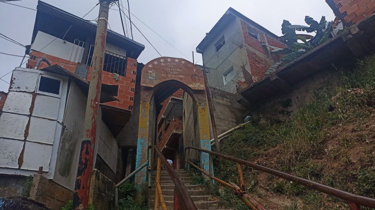 Escaleras Guaicaipuro