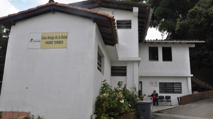 FACHADA CASA AMIGA
