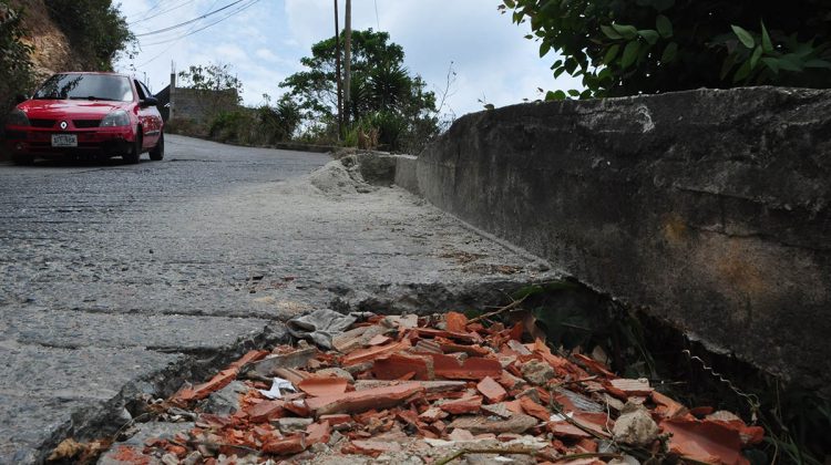 FALLA DE BORDE EL CUMBITO