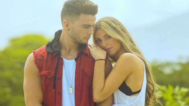FARANDULA_ESCAPE_DE_GUSTAVO_ELIS_Y_CORINA_SMITH_CONSIGUE_10_MILLONES_DE_REPRODUCCIONES_FARANDULA