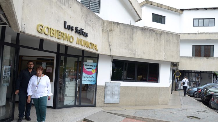 Fachada Los salias
