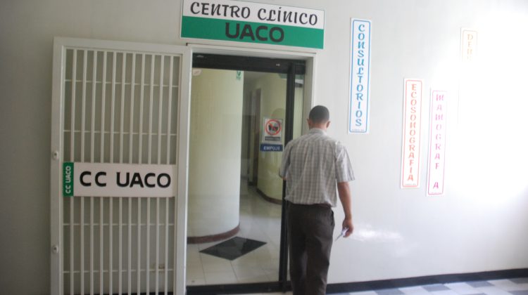 Fachada centro Clinico UACO