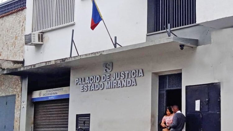 Fachada tribunales
