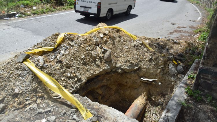 GR Hidrocapital reparó la averia y dejaron el hueco