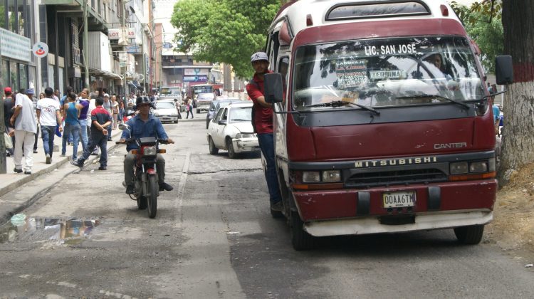 GR Pocos autobuses en rutas urbanas