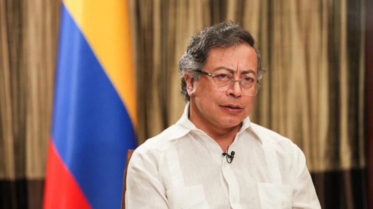 Gustavo-Petro-3