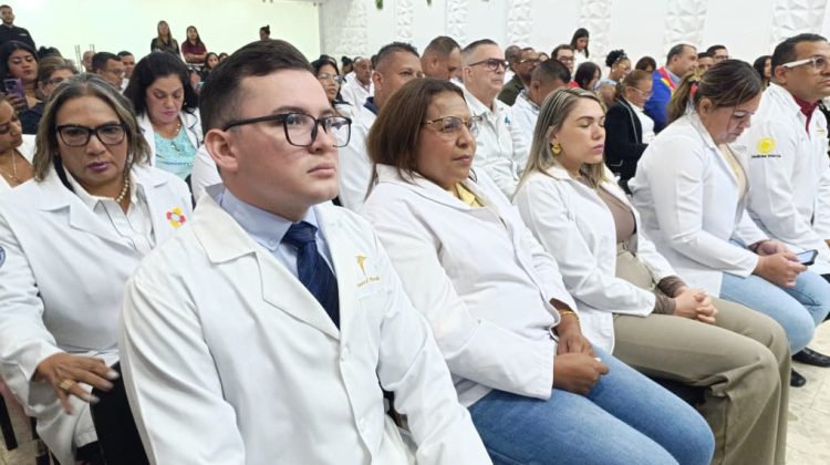 HOMENAJE MEDICOS