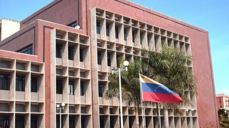 Inaugurada-sala-para-litigantes-en-el-Palacio-de-Justicia