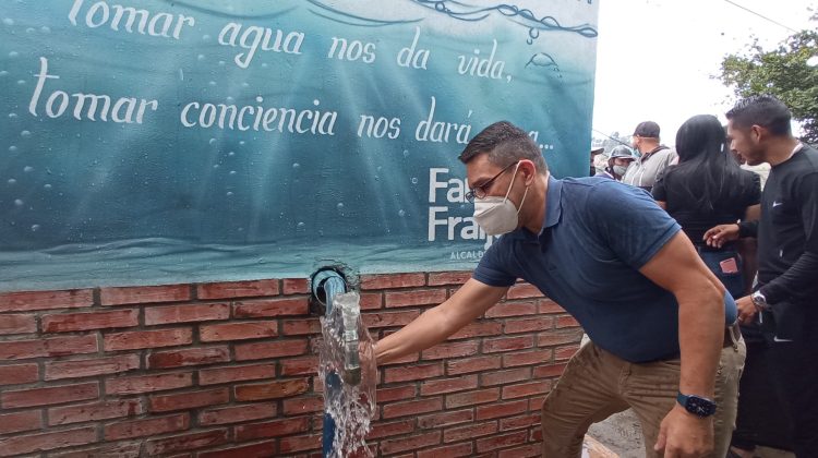 Inauguran pozo de agua
