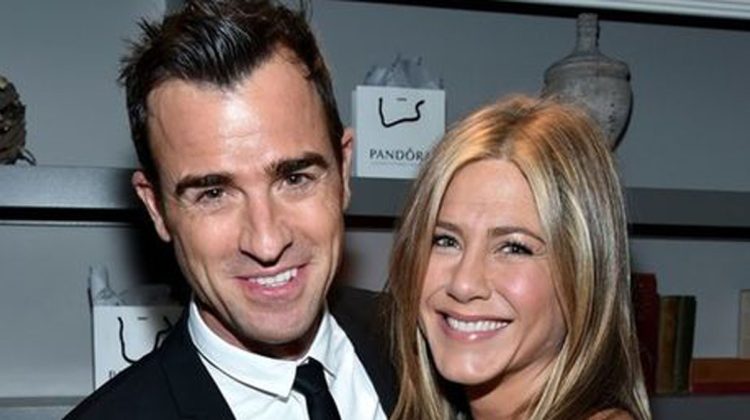 Jennifer-Aniston-Justin-Theroux-TMZ_NACIMA20150806_0041_6