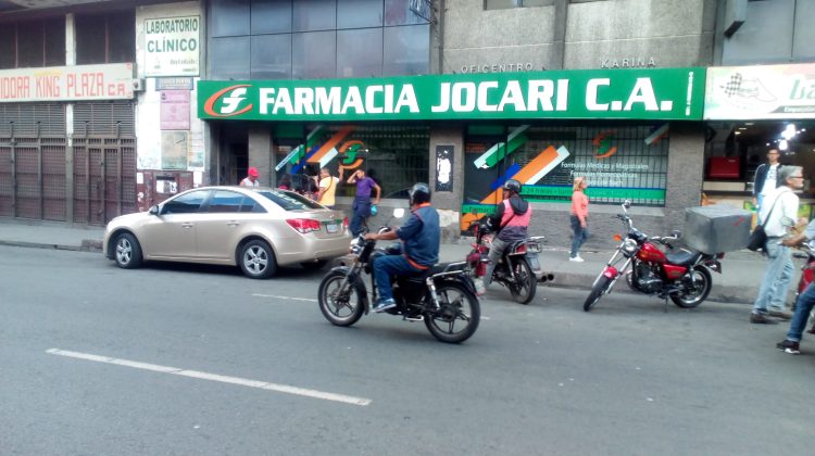 La farmacia Jocari de las más concurridas por los clientes