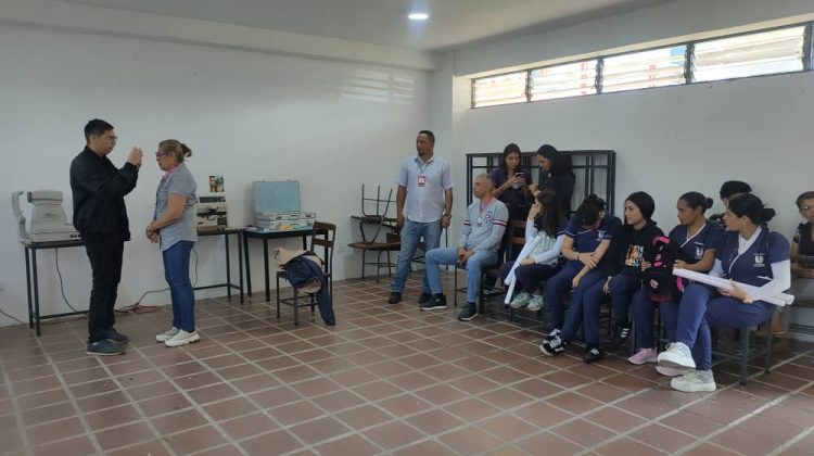 La optica ofrecio