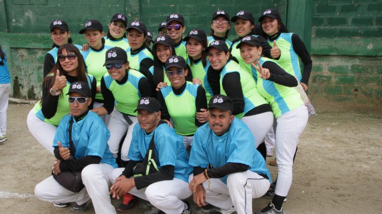 las-chicas-malas-congelaron-a-sus-adversarias-en-el-grupo-b