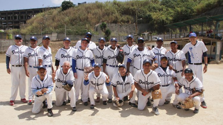 Los galenos con su sexta diadema del softbol de Los Cerritos