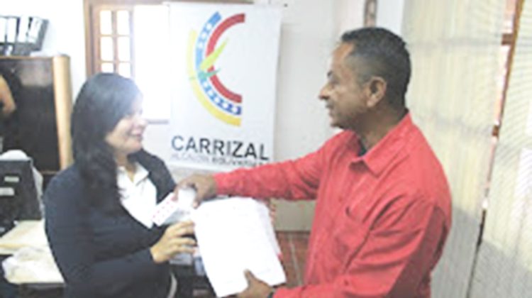 Los insumos son gratuitos y se solicitan al 0800 salud