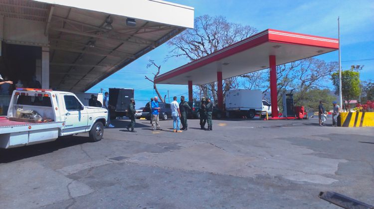 MB-estacion de servicio cumbre roja