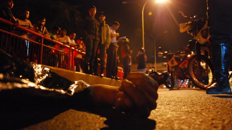 MUERTO AV BICENTENARIO