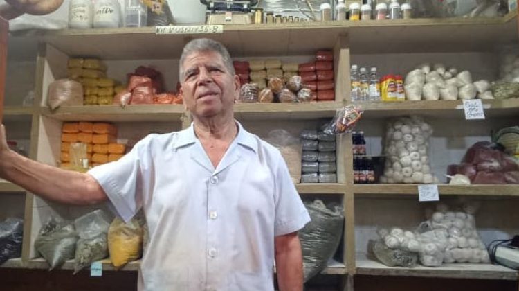 Manuel Almeida, mercado El Paso