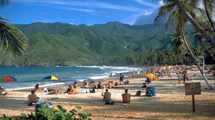 Mejores-playas-de-Venezuela-Playa-Grande
