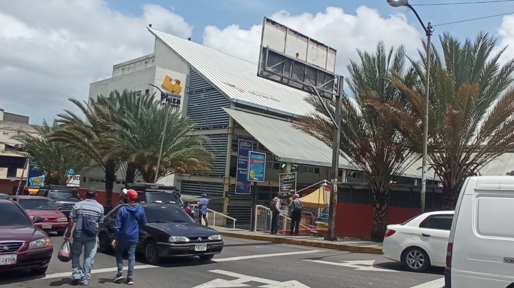 Mercado plaza, luis maizo