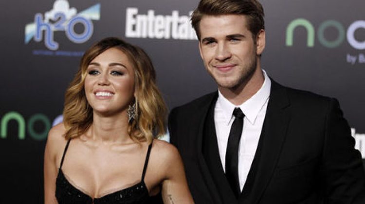 miley-cyrus-liam-hemsworth-ap_nacima20140318_0116_6