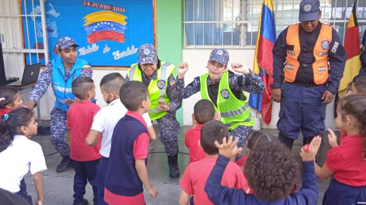 NIÑOS-PARTICIPARON-EN-ACTIVIDADES-RECREATIVAS