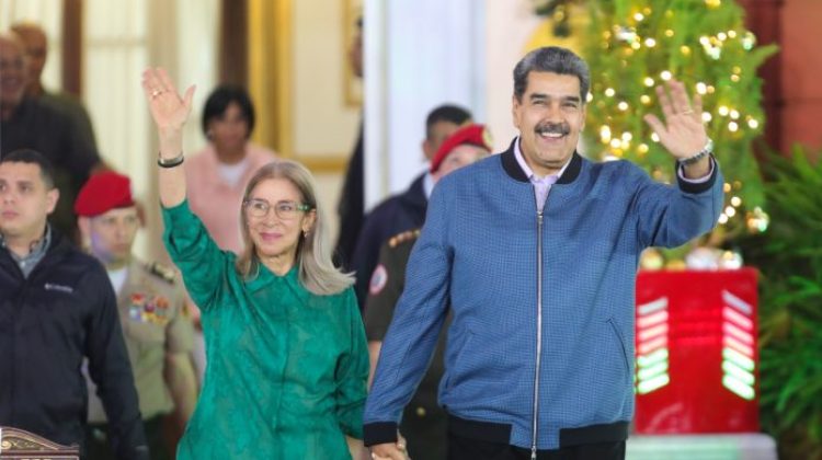 Navidad-Maduro-696x464