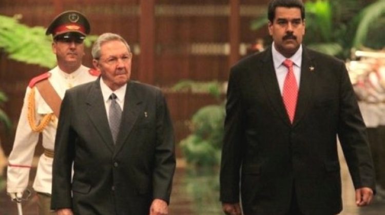 Nicolás-Maduro-y-Raul-Castro_0-630x378